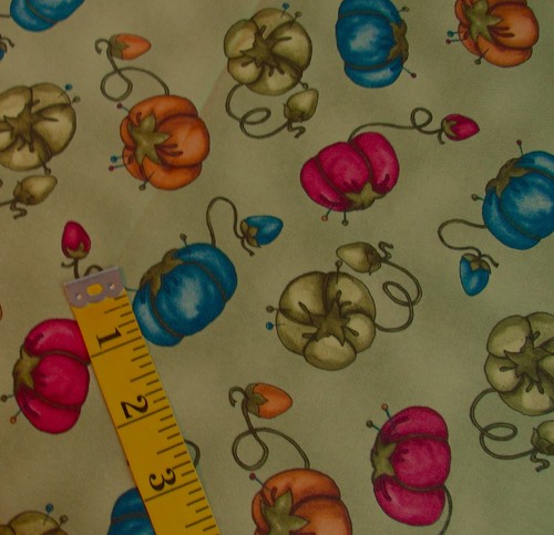 1+ yd A QUILTER'S HOME Pincushion Green Nancy's Cupboard SSI Cotton Quilt Fabric - Picture 2 of 2
