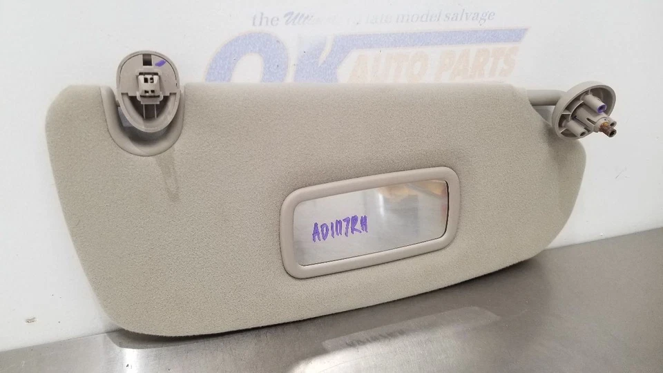 09 DODGE RAM 3500 QUAD CAB SUN VISOR RIGHT PASSENGER GRAY CLOTH - Image 4 of 4