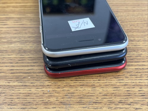 Lot Of 3 - iPhone SE 2nd / iPhone SE 3rd - Unknown Carrier Please Read! - Afbeelding 5 van 6