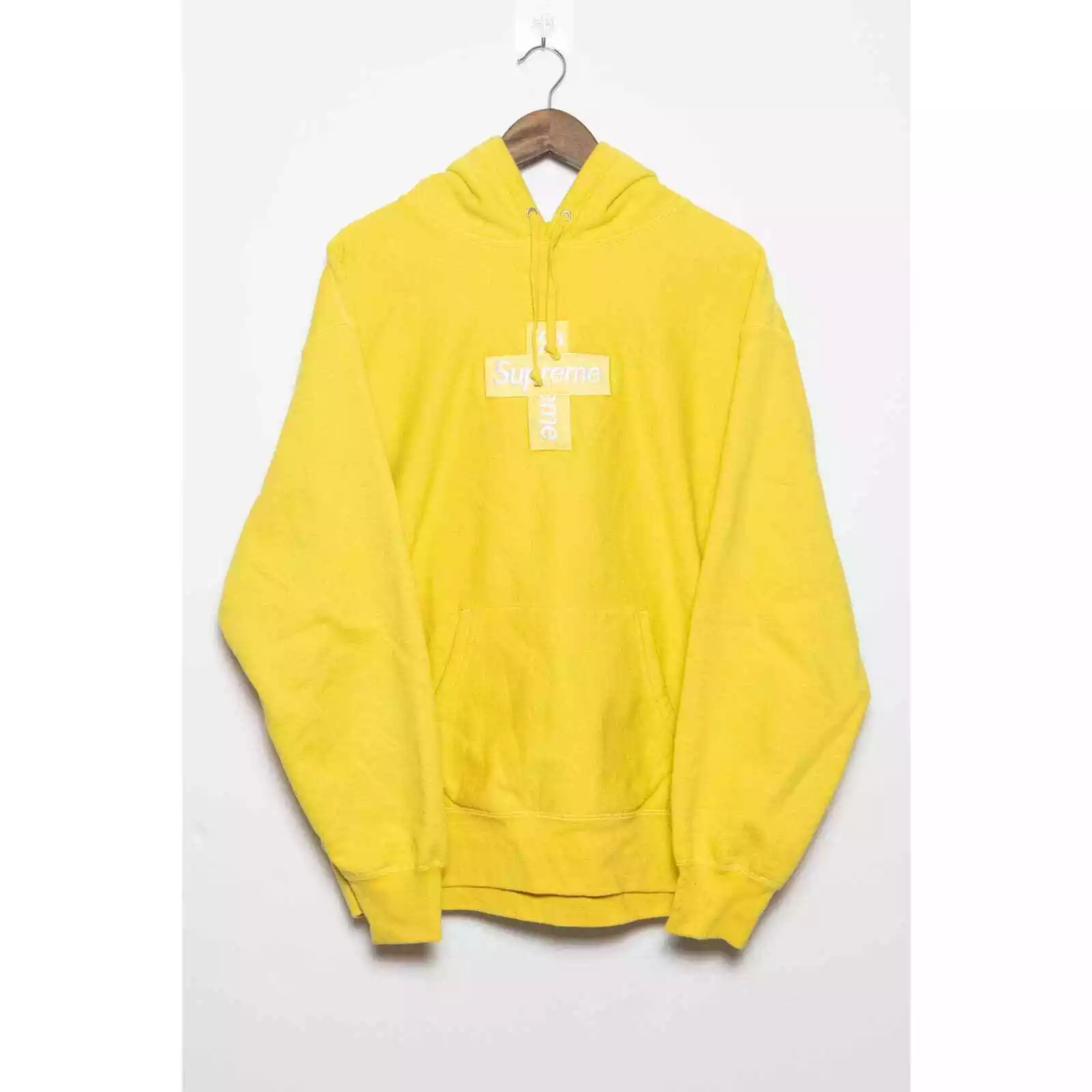 Grande boîte croix jaune suprême logo