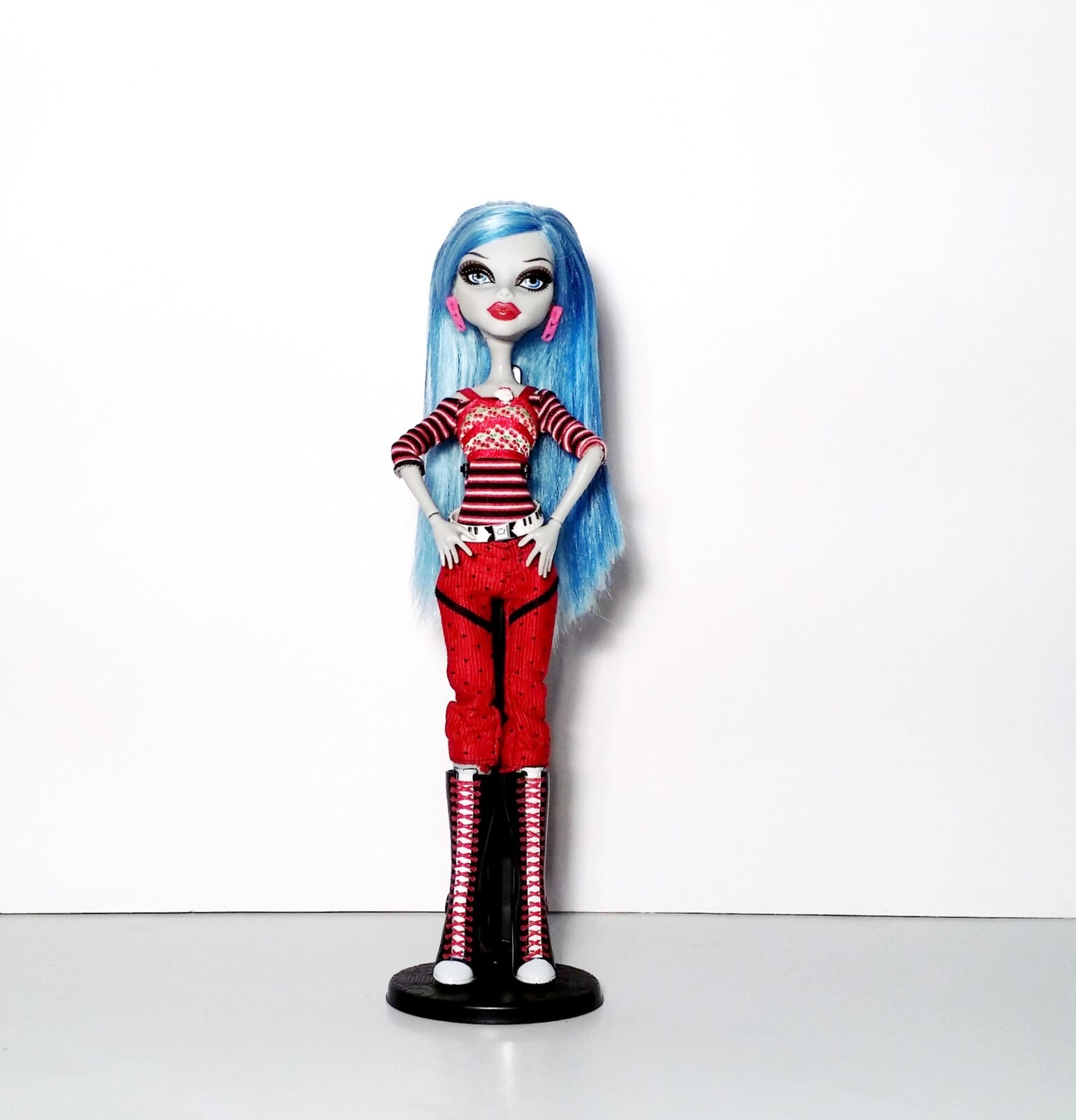 Monster High First Wave Ghoulia Yelps Doll Mattel eBay