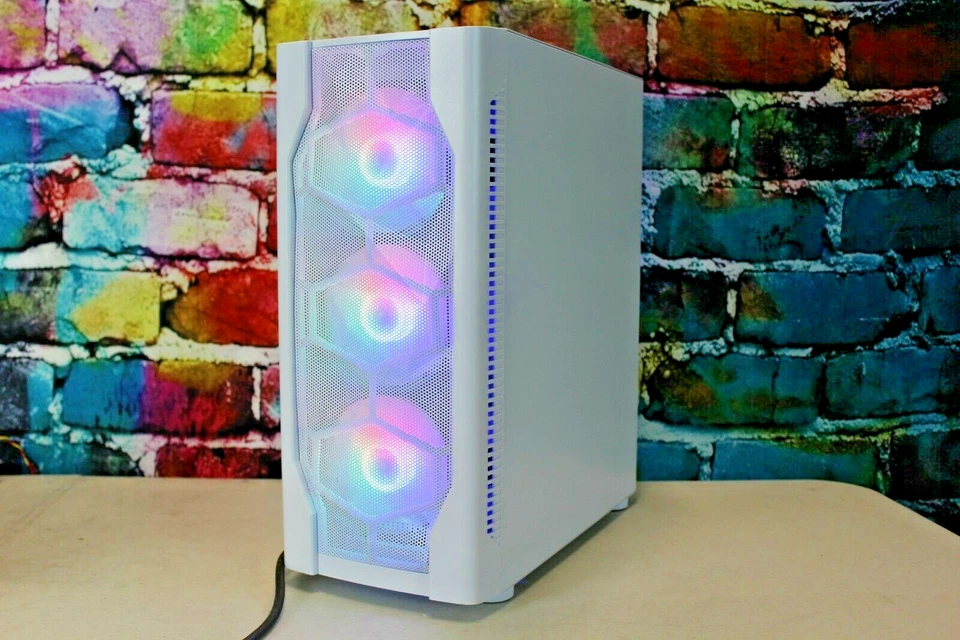Custom White Gaming Desktop PC Intel Core i7 3.40 Quad 32 GB SSD Nvidia RTX 5060 - Image 3 of 4