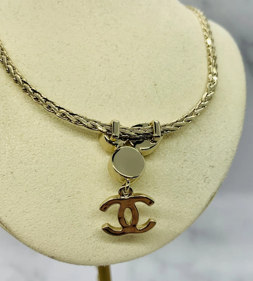 Auténtico collar de diamantes de imitación CHANEL CC - USADO / KT4712 Foto 3 de 4