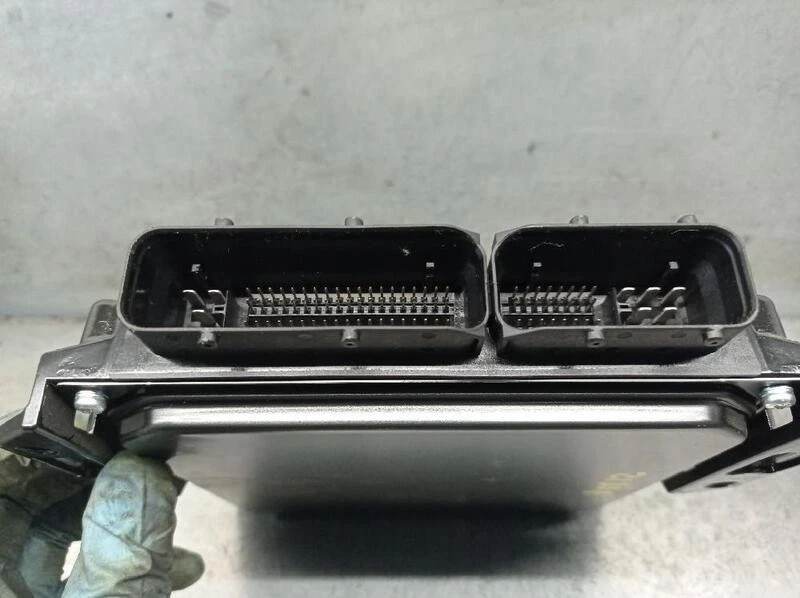 RF7N18881T centralina motore per MAZDA 5 (CR) 2.0 CD (CR19) 2005 5268650 - Immagine 3 di 4