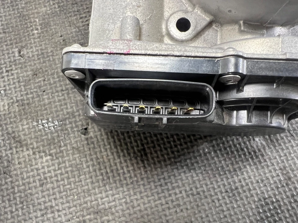 Carrocería del acelerador del motor Lexus IS RC 300 350 2021-2025 3,5 2GR Foto 3 de 4