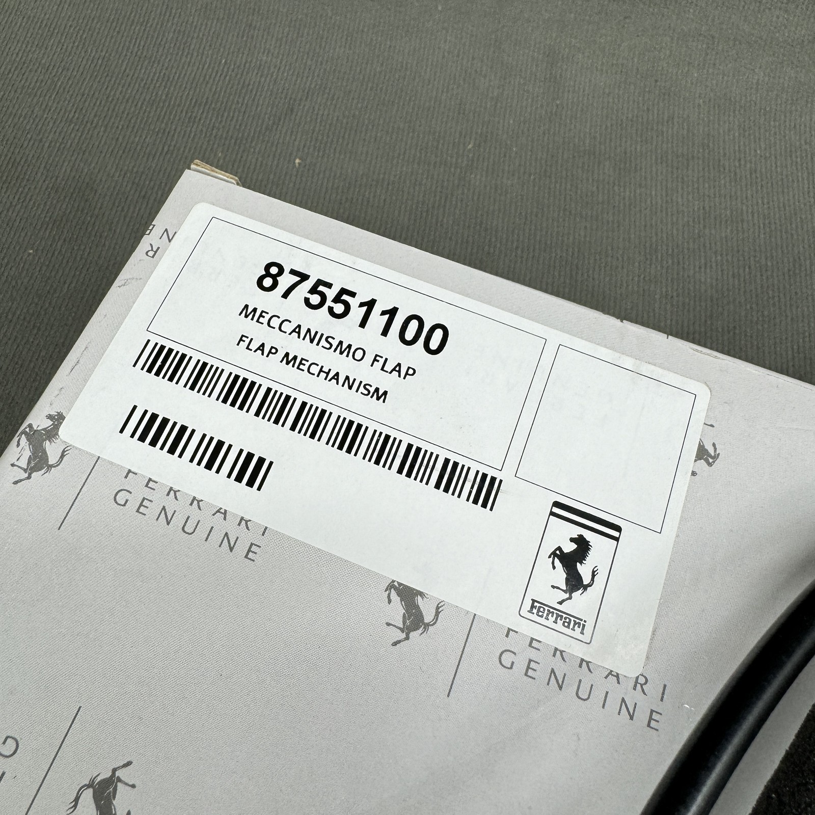 Ferrari 488 Spider Folding roof mechanism P/N 87551100