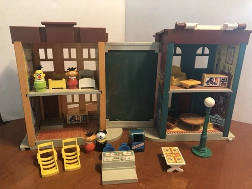 Vintage 1970's Fisher Price Sesame Street #938 Play Set W/ Some Pieces