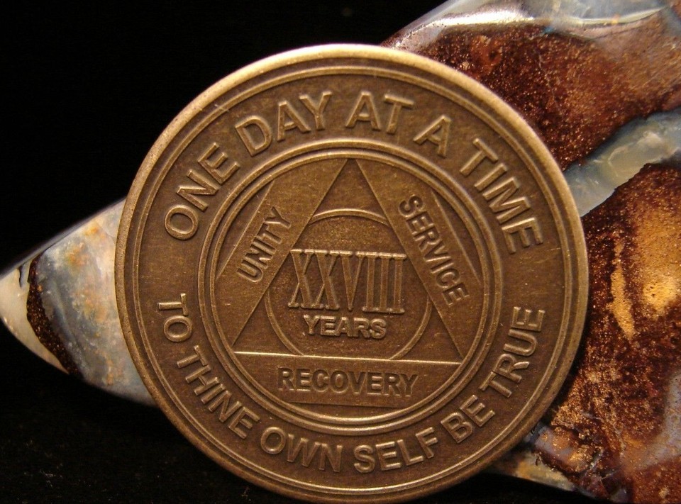 Alcoholics Anonymous AA 28 Year Bronze Medallion Token Coin Chip ...