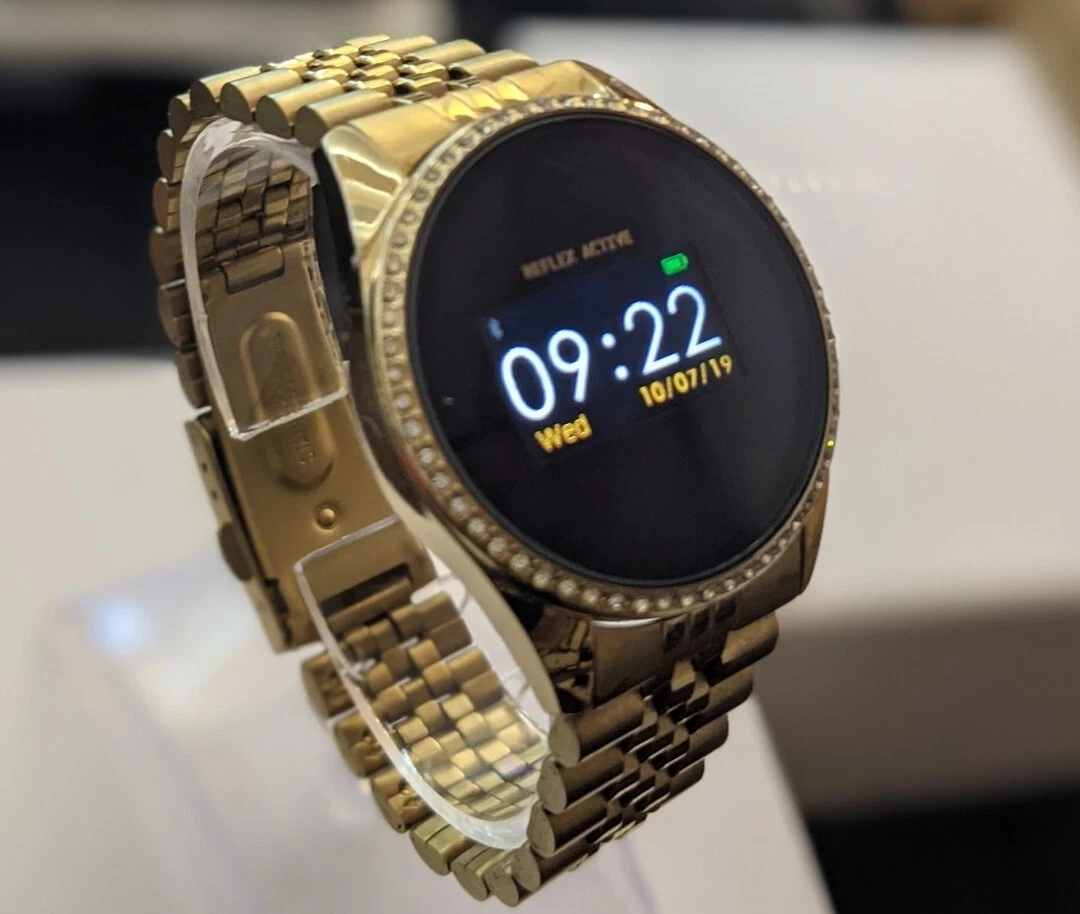 Smart bracelet deals gold
