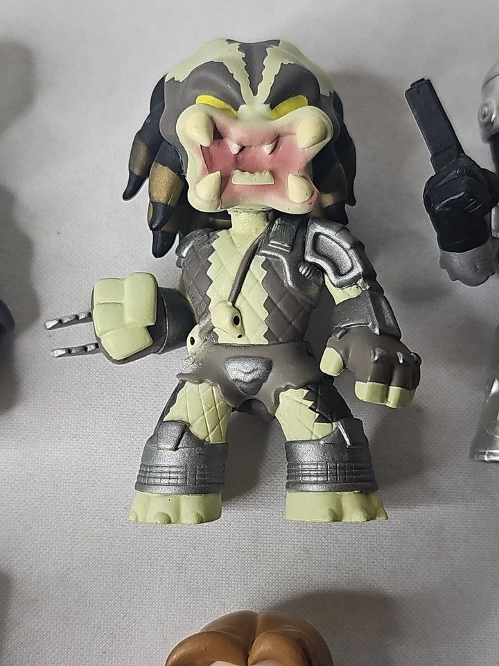 Funko Sci-Fi Science Fiction Movie Mystery Minis Figures Lot  of EIGHT (8) - Image 3 of 4