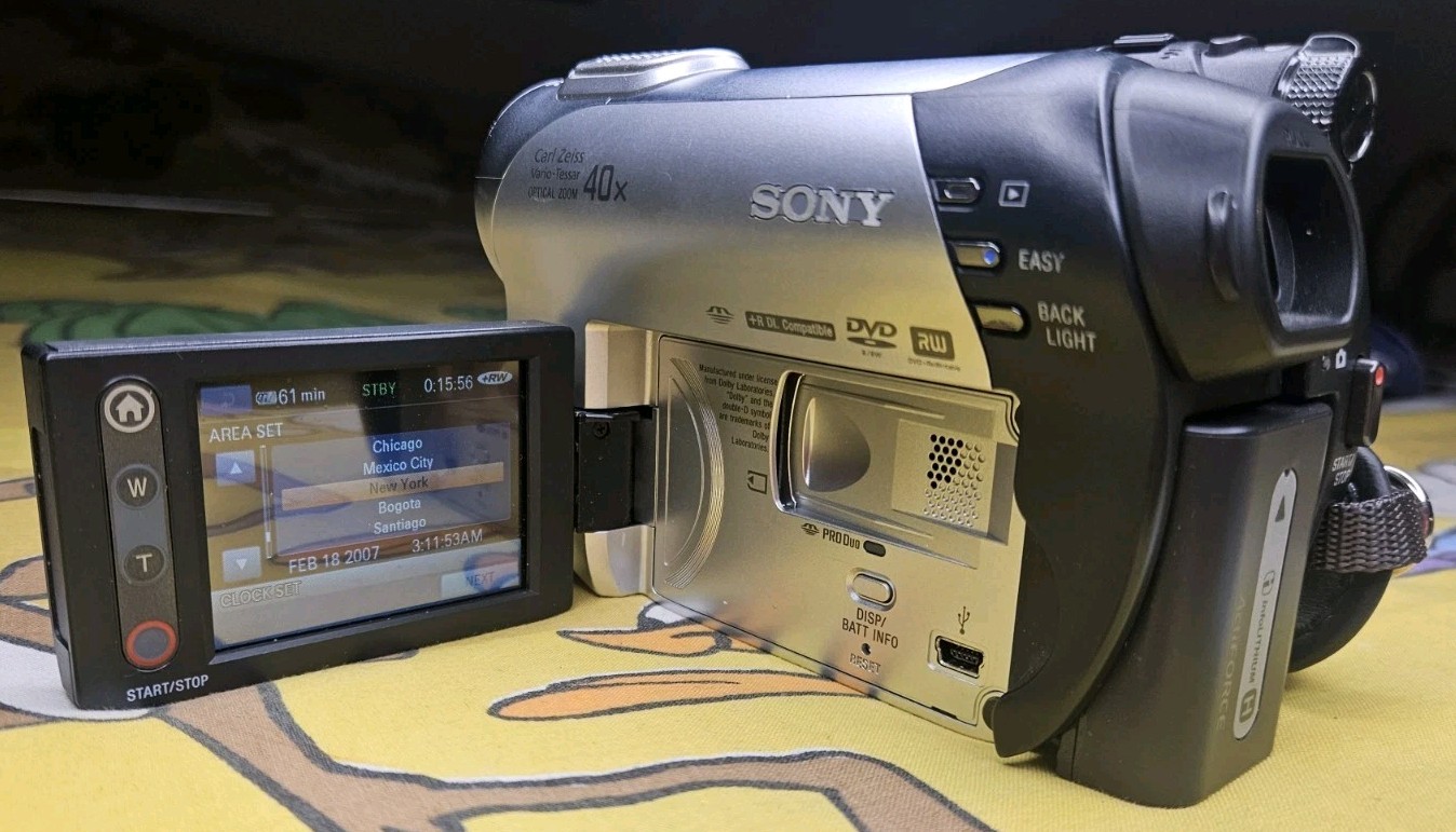 W/ Case Cords Extra Battery Etc