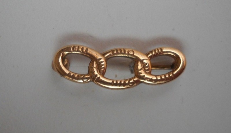 Vintage 14K Gold Odd Fellows Pin