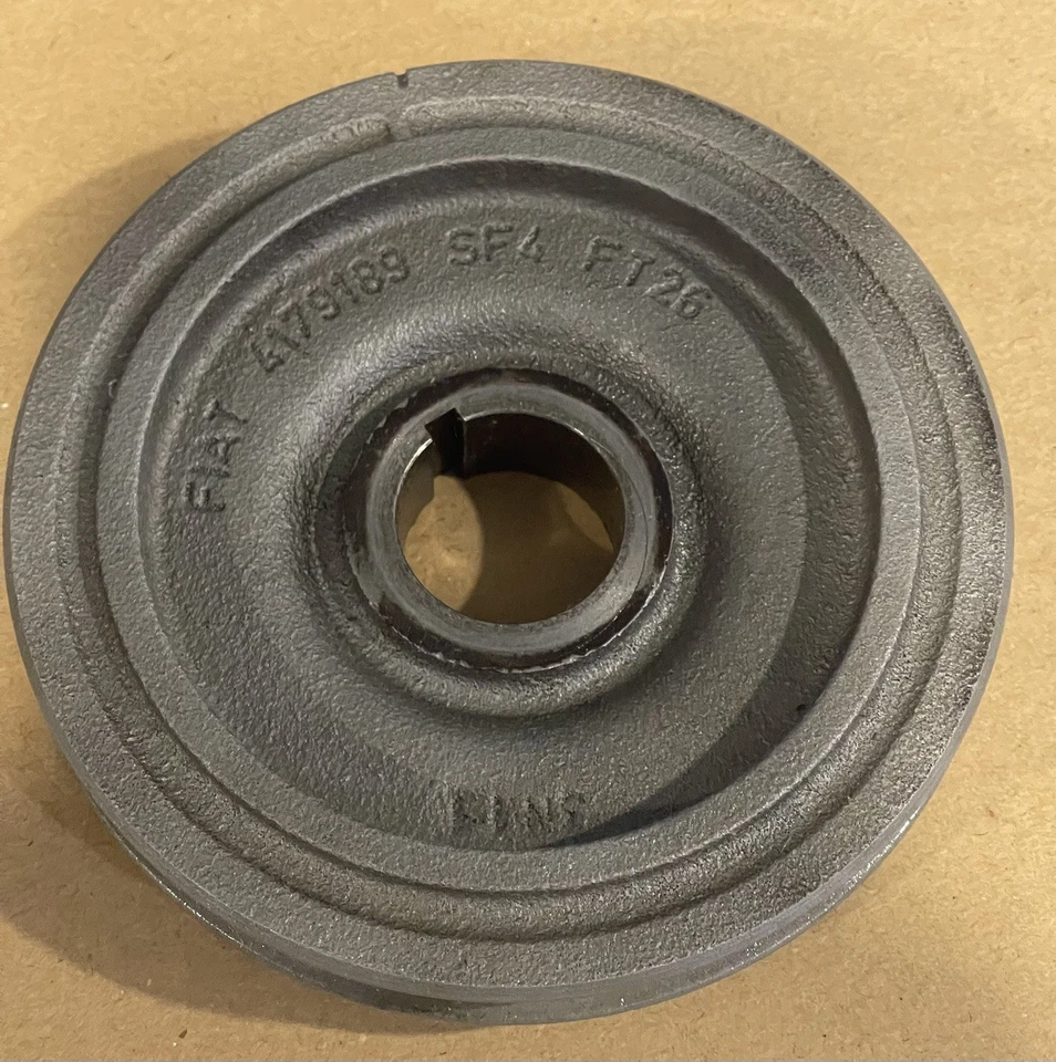Polea de correa en V del cigüeñal original vintage para Fiat 128 X1/9 4179189 OEM Foto 4 de 4