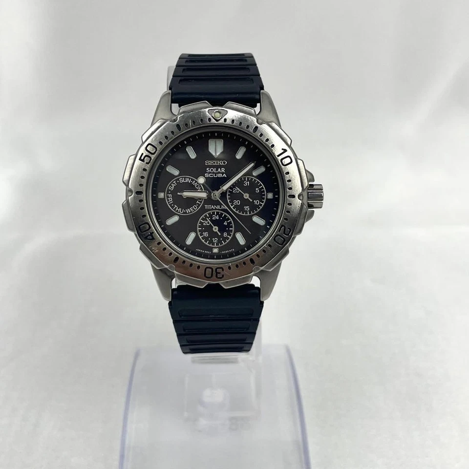 Seiko Diver Solar Titanium Watch 5K2J 0A30 Mens Chronograph Timepiece - Image 2 of 4