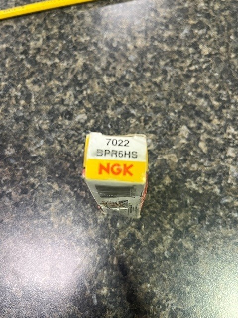 BPR6HS 7022 SPARK PLUG PLUG TUB