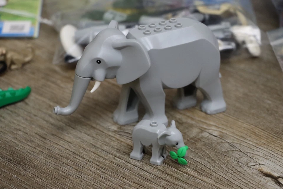 LEGO® City 60302 Operación de Rescate de Vida Silvestre 100% Completo con Caja y Manuales ¡BONITO! Foto 2 de 4