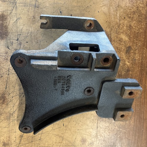 Used Cummins ISX Fan Clutch Bracket - 20754966