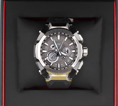CASIO G-SHOCK MT-G MTG-B4000-1AJF Carbon Bluetooth Solar Atom Herrenuhr Resin