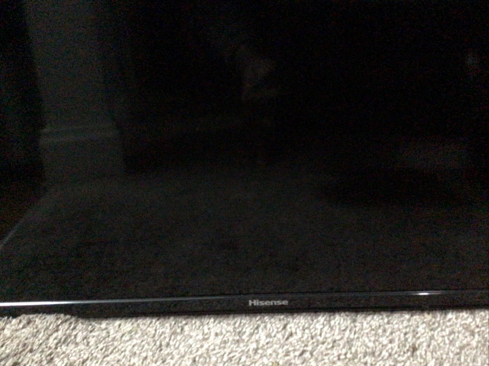Hisense Class A4 40D5OUS 40'' 1080p FHD LED Smart TV  - Not Powering Up - Image 4 of 4