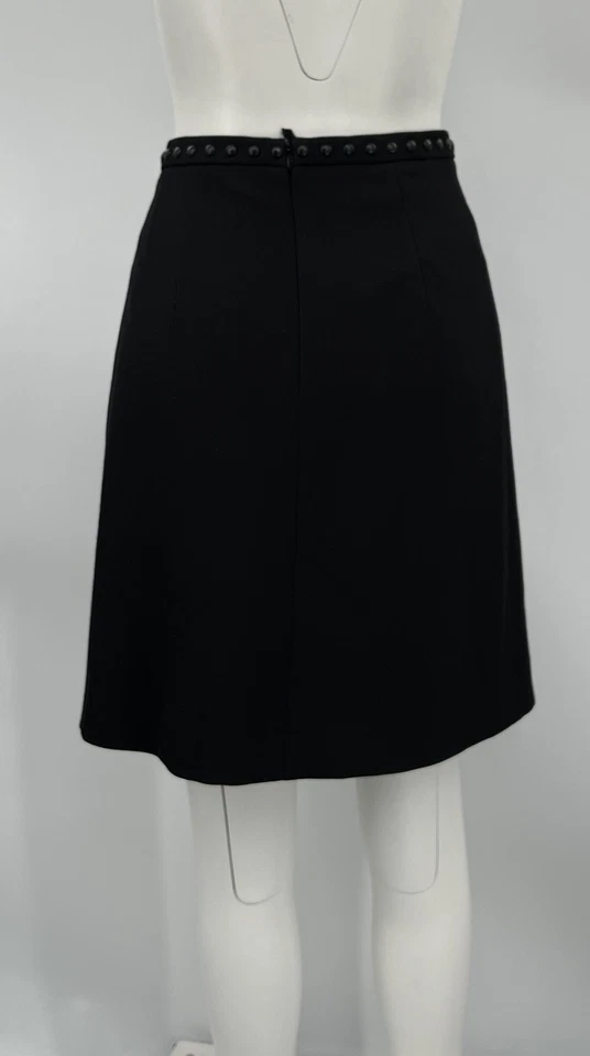 Falda lápiz tejida de lana negra Akris Punto con ribete negro tachonado talla 10 Foto 3 de 4