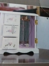 New Small to  Medium White Natural Wood  Jewerly Box W/Butterflys