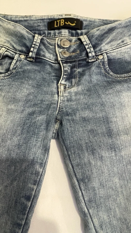 Pantalones de mezclilla LTB para mujer talla 26 elásticos hechos en Turquía Foto 2 de 4