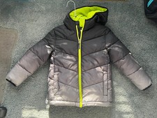 Boys Cozy Puffer Jacket Size 5 With Hood