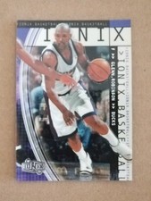 Glenn Robinson 1999-00 UD Ionix #30 Bucks