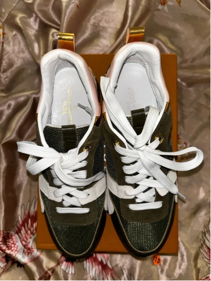 LOUIS VUITTON Gamuza Piel de becerro Run Away Tenis 39 Caqui Foto 4 de 4