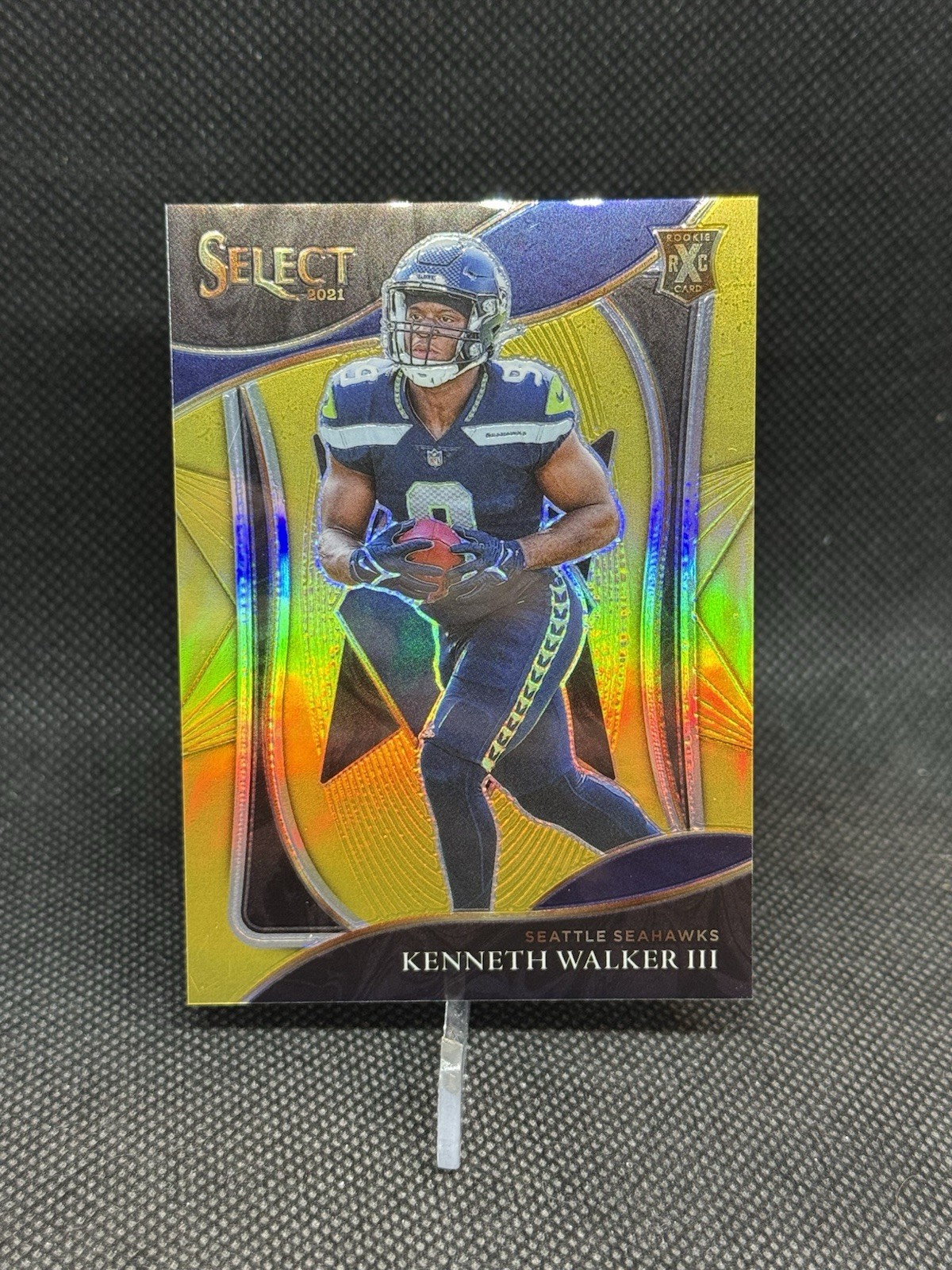 2021 Panini Select - 2022 Xrc Prizm Kenneth Walker III #407 Gold Prizm 1/10 (RC)