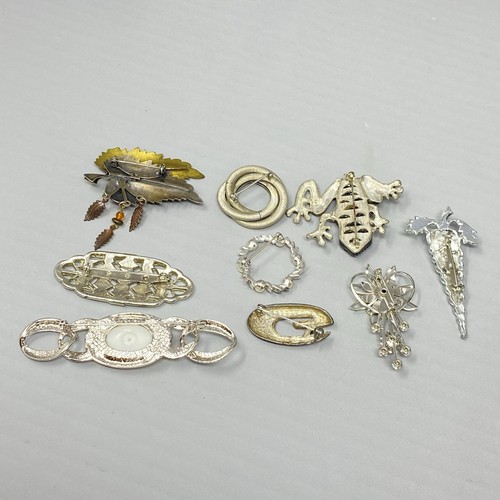 Vintage Brooch Lot 9 Silver Tone Bar Leaf Frog Wreath Flower Bundle Faux Pearl - Picture 13 of 16