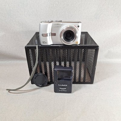 Panasonic Lumix DMC-TZ1 Digital Camera Silver 10x Zoom + Charger Battery