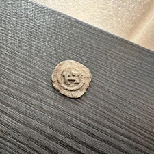 Medieval crusader coin (Carolingian / Kingdom of Italy) Denier Henry III #T464