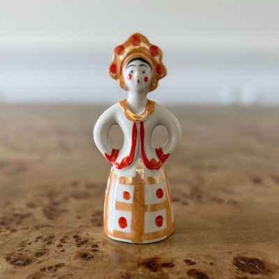 Vintage Dulevo Russian Figurine Traditional Dress Kokoshnik