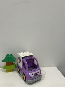 LEGO DUPLO: Rosie the Ambulance Purple Car (10605 incomplete)
