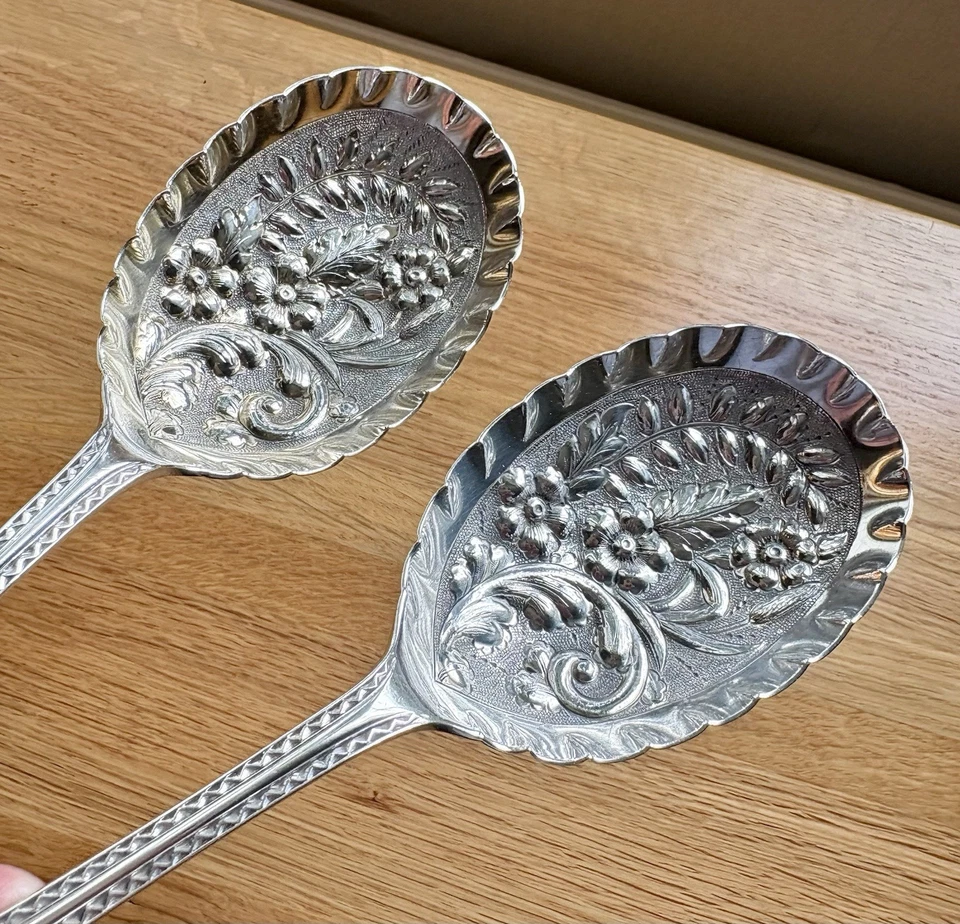 Par combinado de cucharas pesadas Geo IV y Victoria de plata esterlina - 175 g. Foto 4 de 4