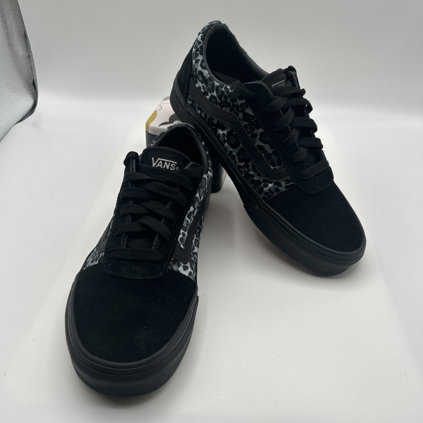 Vans Old Skool Leopard Print Sneaker,Womens SZ: 7.5 M,Black Gray,Skateboarding