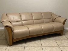 Ekornes Stressless ‘Oslo’ Leather Sofa Norway Fine Living Room Furniture Modern