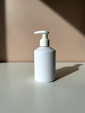 8 oz PET plastic bottle, 5000 units, smooth pump, with white clip 