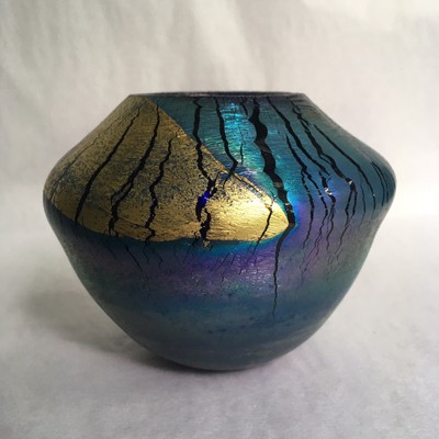 Vintage 1986 Robert Eickholt Iridescent Art Glass Vase 24k Gold
