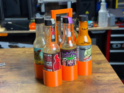 Hot Sauce 6 Bottle Carrying Caddy Holder - Great for Hot Ones Sauces!