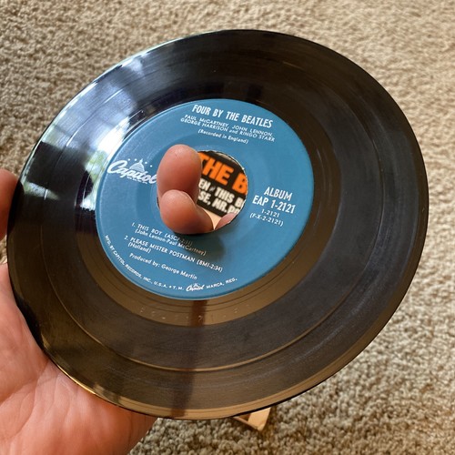 FOUR BY THE BEATLES RARE ORIGINAL 7" CAPITOL EP 45 w/ COVER EAP 1-2121 VG++ - Imagen 8 de 8