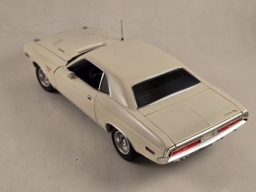 PhillyMint / ACME 1970 Dodge Challenger R/T "VANISHING POINT CAR" LE 1:24 "RARE" - Picture 15 of 18