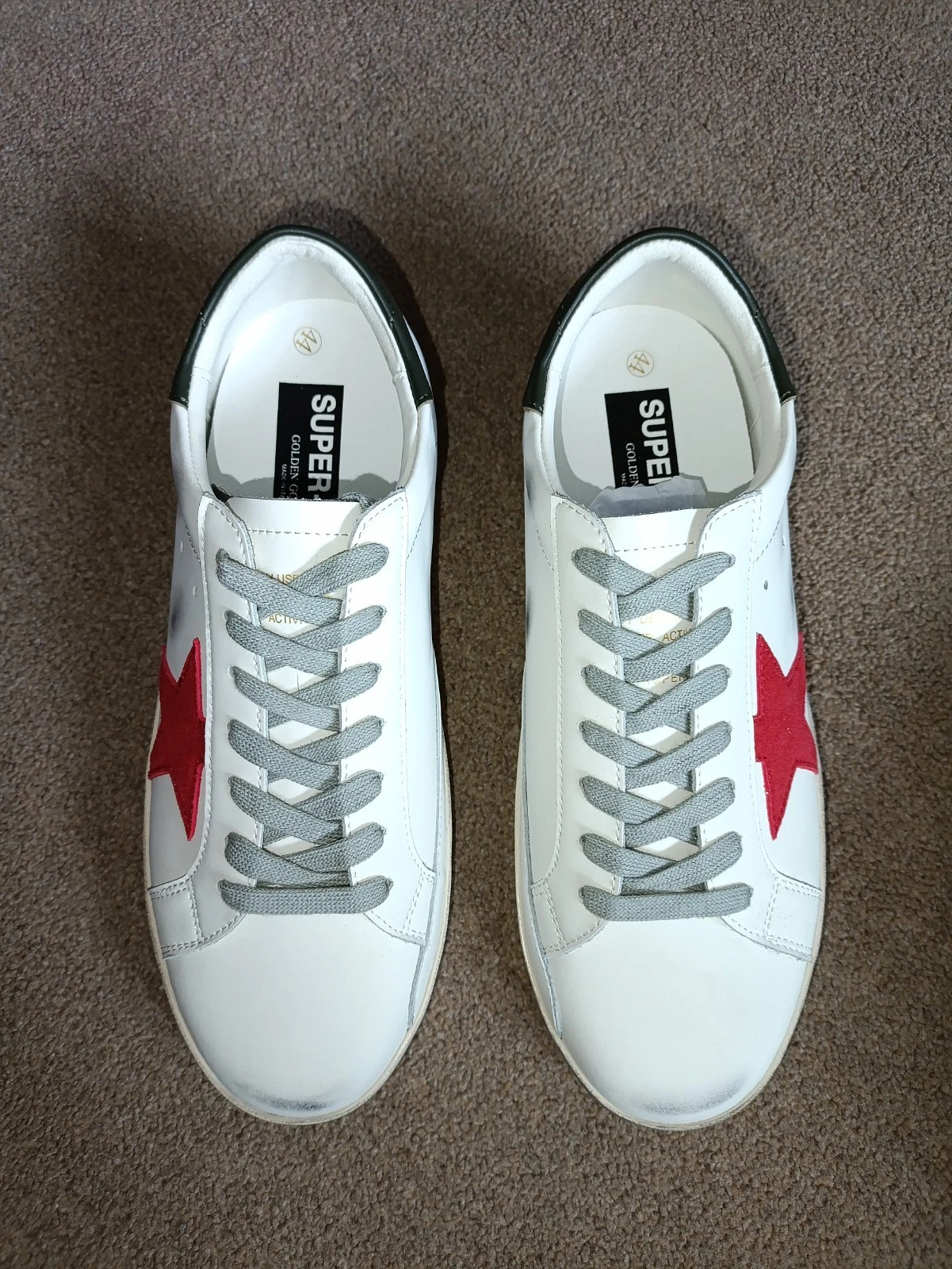 GOLDEN GOOSE Sneakers basse Gol Goose Superstar taglia 44 bianche con stella scamosciata rossa