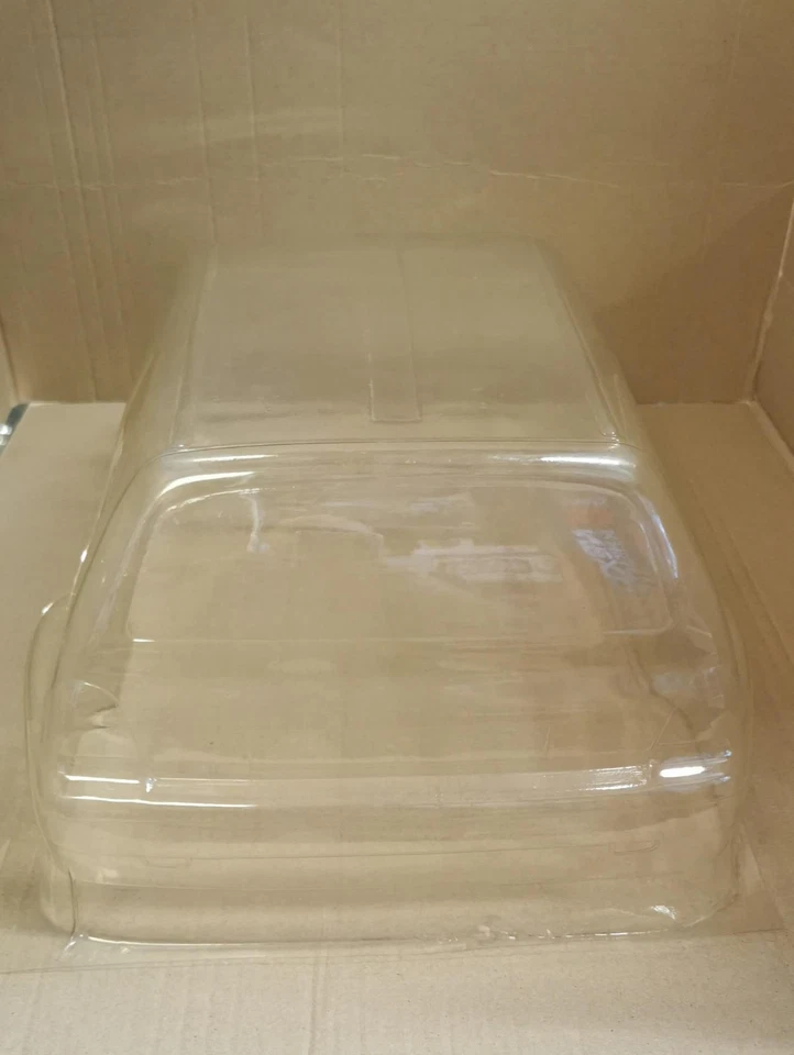 CARROZZERIA TRASPARENTE TWINGO SCALA 1:8 MANTUA MODEL - Immagine 2 di 4