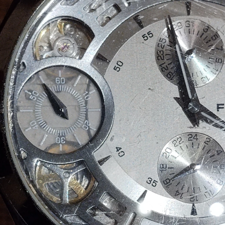 Автоматические мужские водонепроницаемые и аналоговые б/у наручные часы Fossil TWIST ME-1012. - Изображение 3 из 4