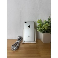 Apple iPhone 7 32GB in Silver - Fully Unlocked - Good Condition