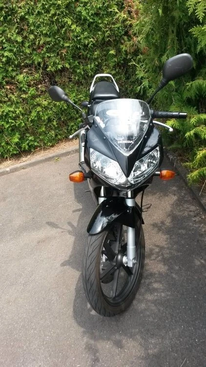 Honda CBR 125 RW - Bild 2 von 2