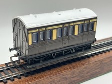 OO Hornby R213 GWR LWB 4 Wheel Passenger Coach Repaint - (GOOD)