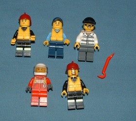 TOWN: CITY STARTER SET 60086 - LEGO - 2015 - USED CONDITION